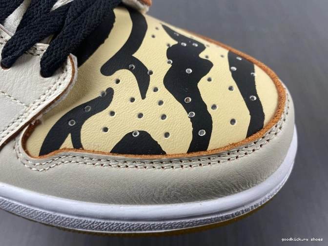 the 1 Air DH6932-100 Jordan Tiger of Low Year OG 0719